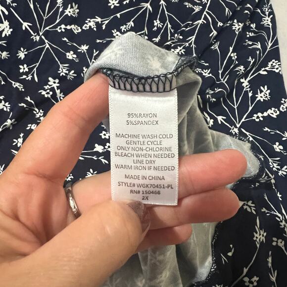 41Hawthorn (S) Elisse Knit Surplice Dress -Stitch Fix Floral Flutter Cape Sleeve - Picture 9 of 10